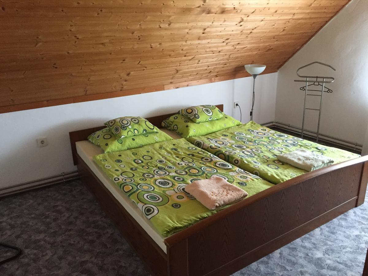 Baranya Apartman Áta Eksteriør billede